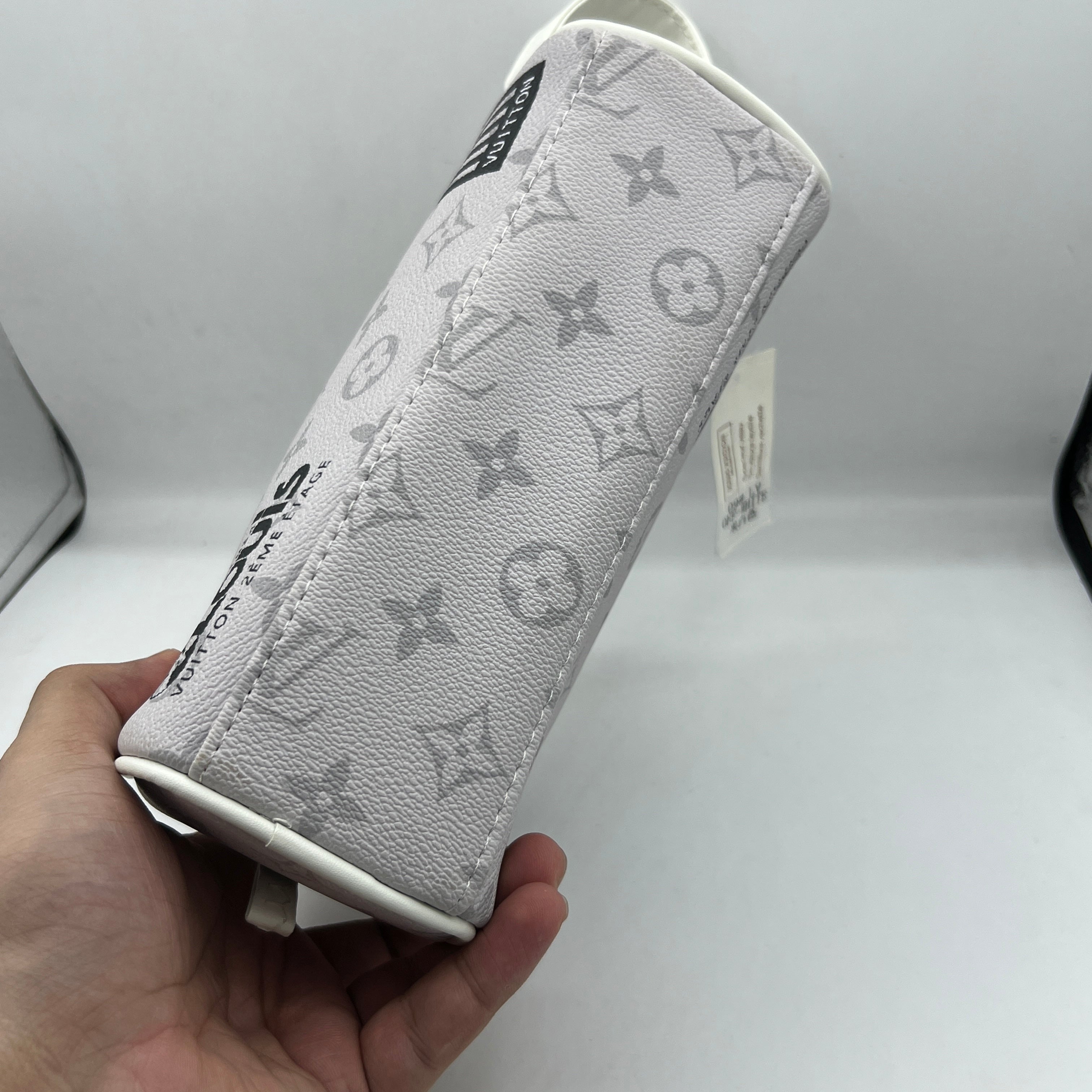 LV pouch premium Bag